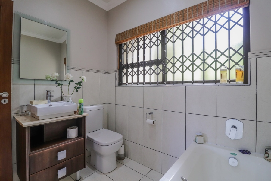 3 Bedroom Property for Sale in Glentana Western Cape